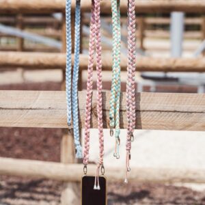 lanieres de téléphone tressées